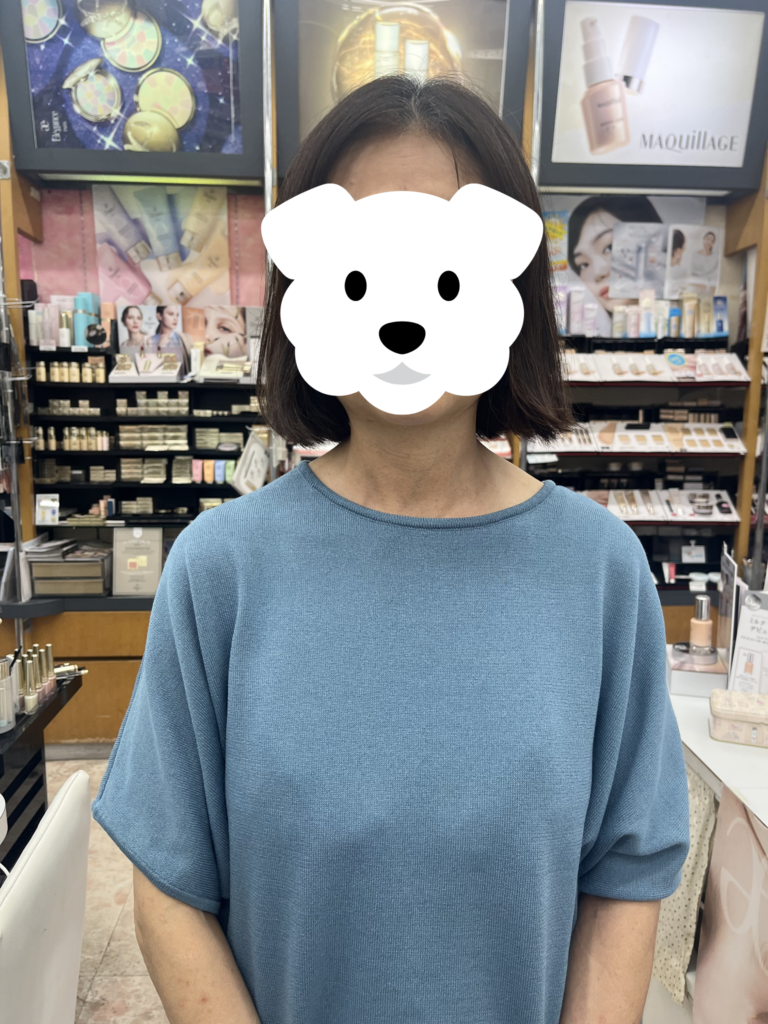 メイク後の私👩‍🦰だれ？というくらい色白に笑